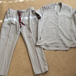 Figs Light Gray Scrub Set with Burgundy Drawstring